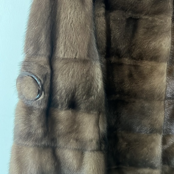 Mink short coat brown. Great condition size 44 - Picture 3 of 7